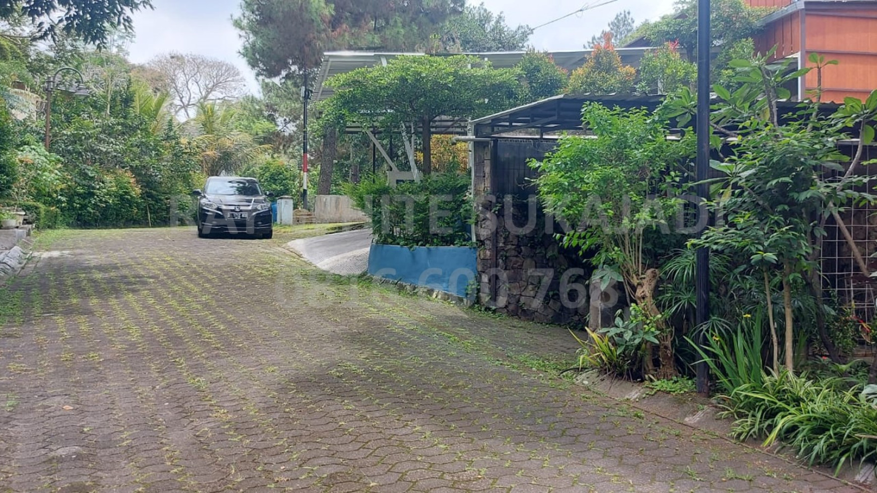 FOR SALE  Rumah tinggal 3 lantai , dalam cluster di sayap sersan bajuri-cihideung 