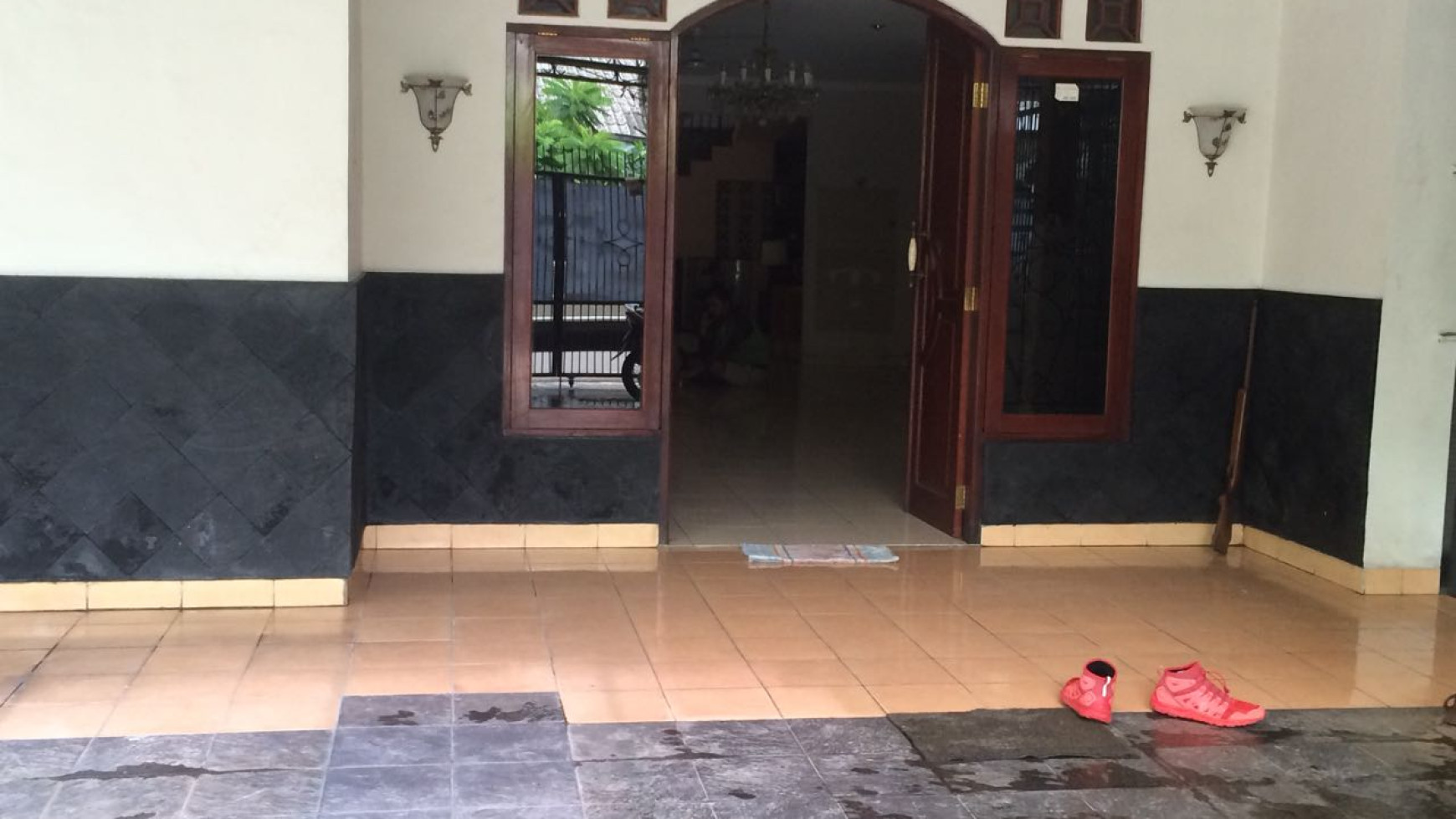 Rumah dengan Bangunan Kokoh & Strategis @Sangrila Indah, Petukangan Selatan