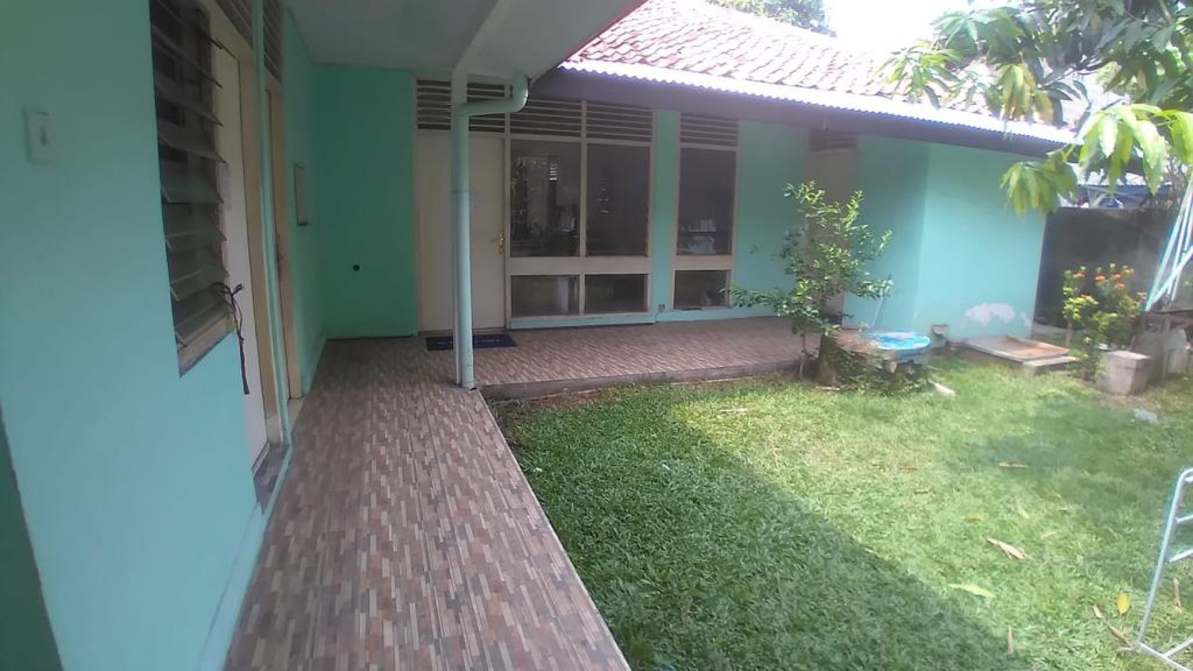 Rumah Strategis & Terdapat 5 Kamar Kos @Jl Otista, Cipinang