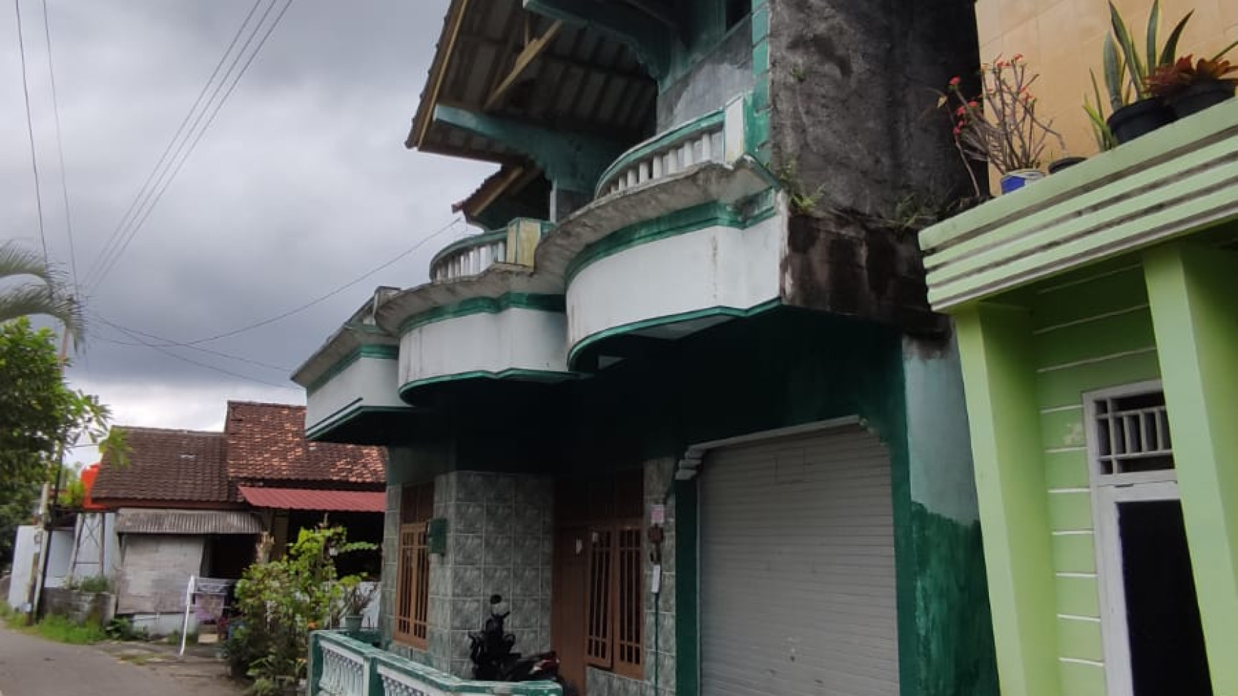 RUMAH 4 KAMAR DI GAMPING SLEMAN