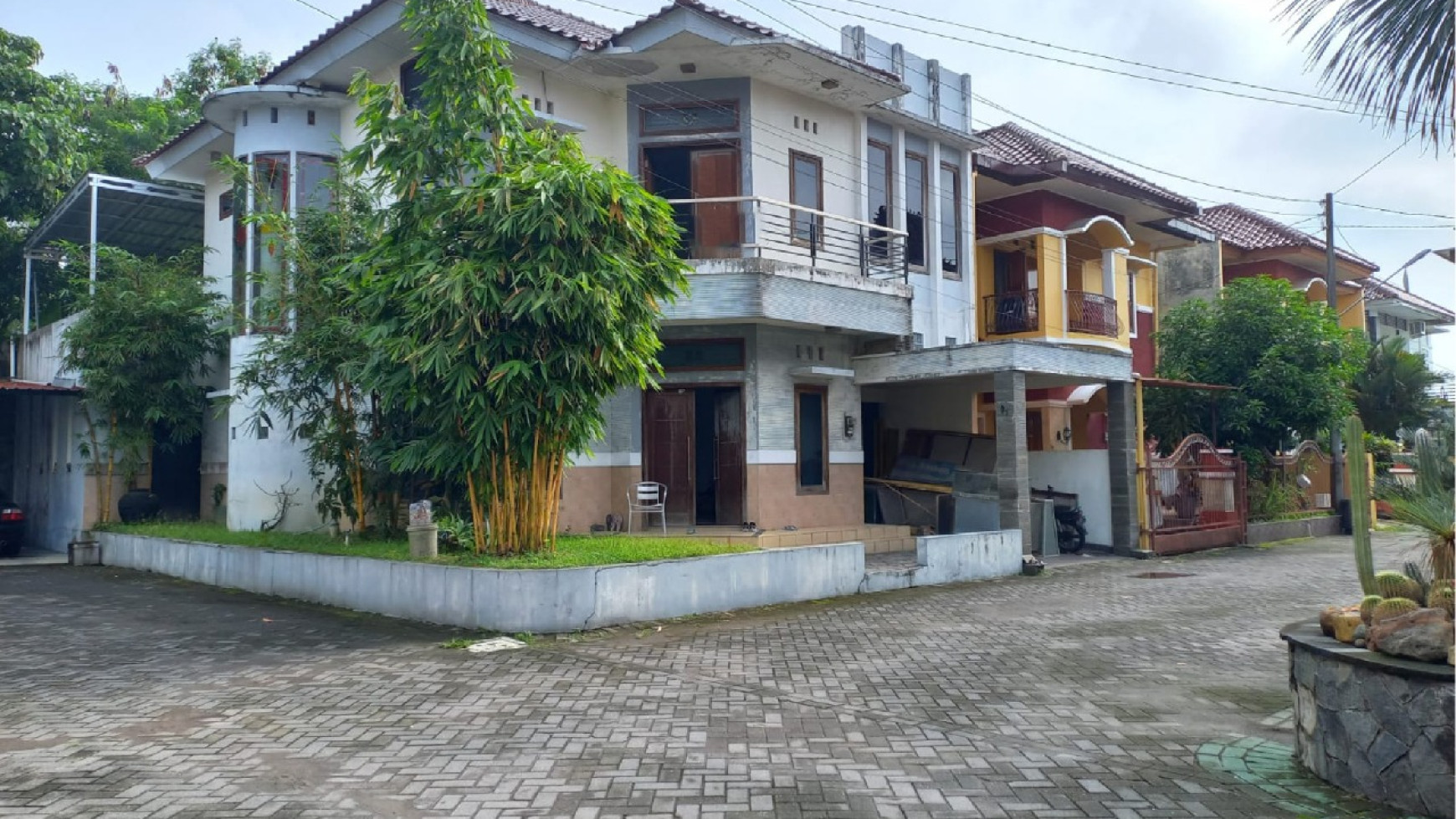 Rumah 6 Kamar Di Perumahan Di Anggajaya, Condongcatur Dekta Hartono Mall