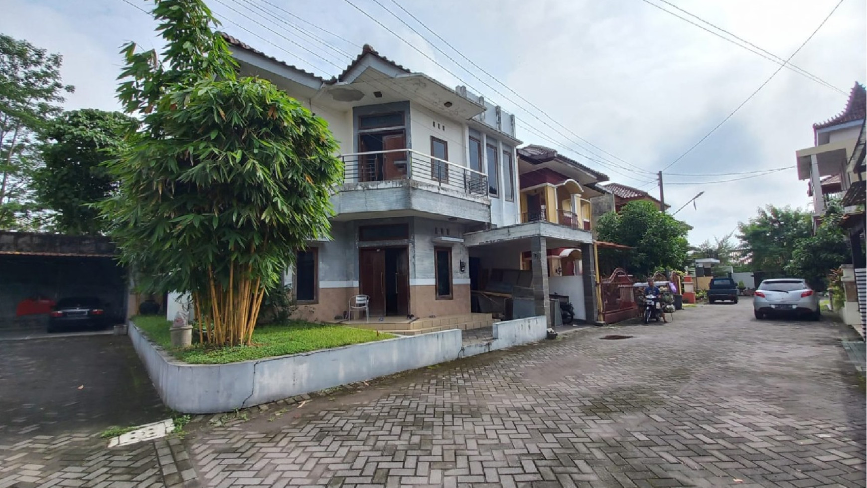 Rumah 6 Kamar Di Perumahan Di Anggajaya, Condongcatur Dekta Hartono Mall