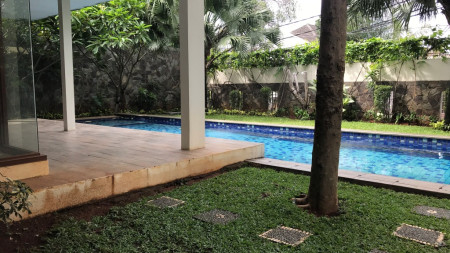 Beautiful Townhouse For Rent at Ampera