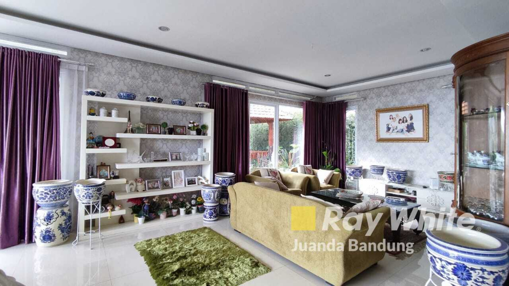 Pilihan Tepat ! Rumah Dago Pakar Resort Full Furnished Terawat dengan View Bandung