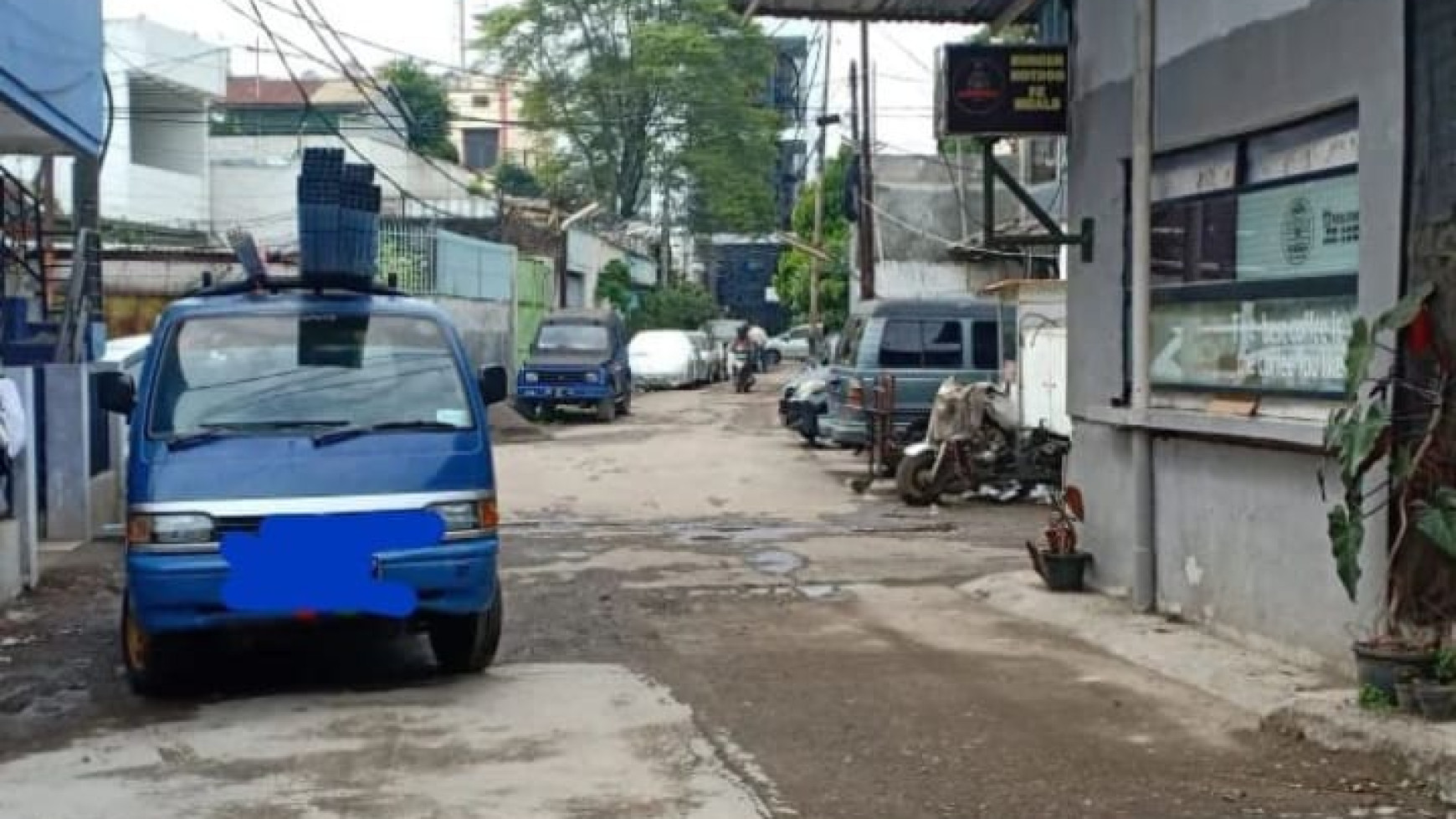 Gudang Strategis di jalan Gatot Subroto, Bandung Kota