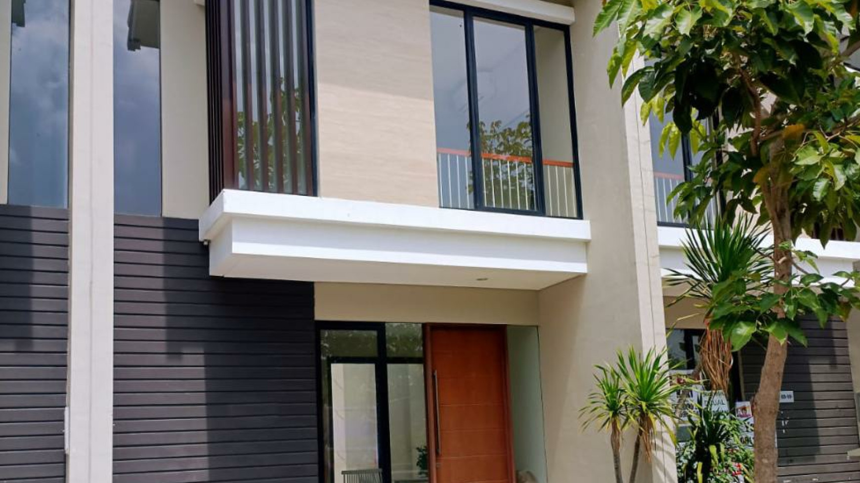 Dijual Rumah North West Lake Citraland Surabaya- Tipe Turkana - Baru 2 Lantai - TerMURAH- Best Price