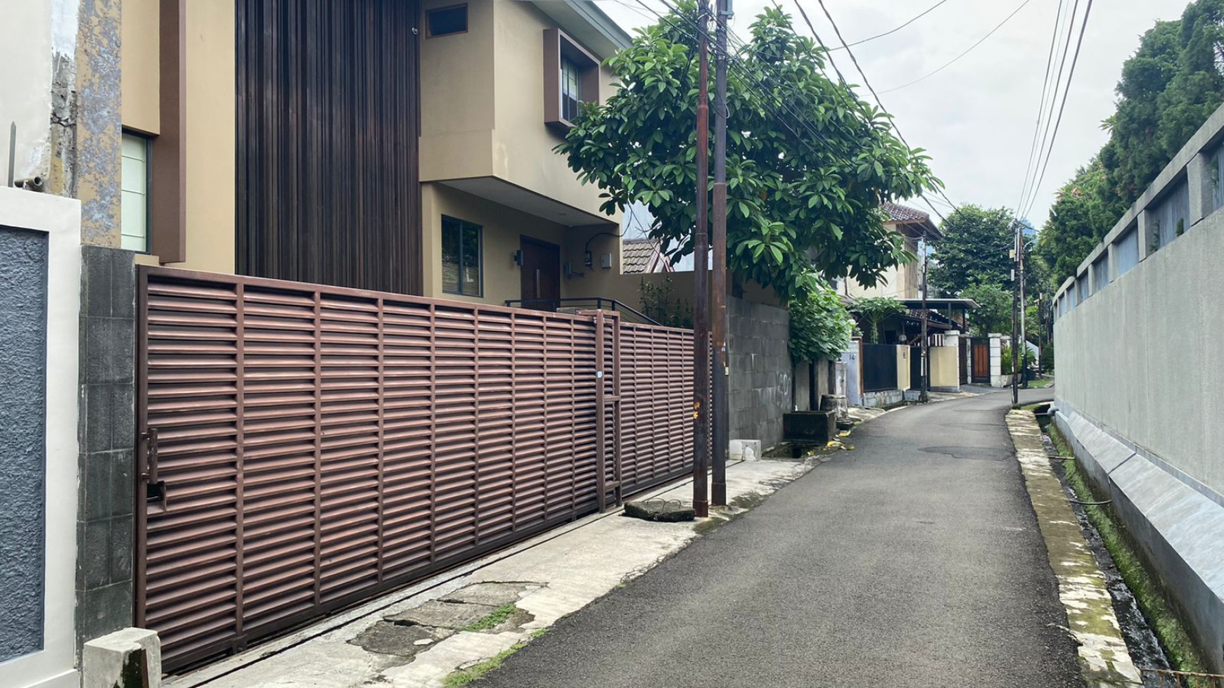 Rumah Kost Aktif, Strategis di Kebayoran Baru - Jakarta Selatan .