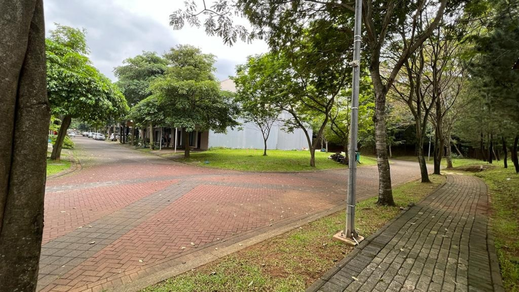 Kavling cantik depan taman Prestigia Eminent