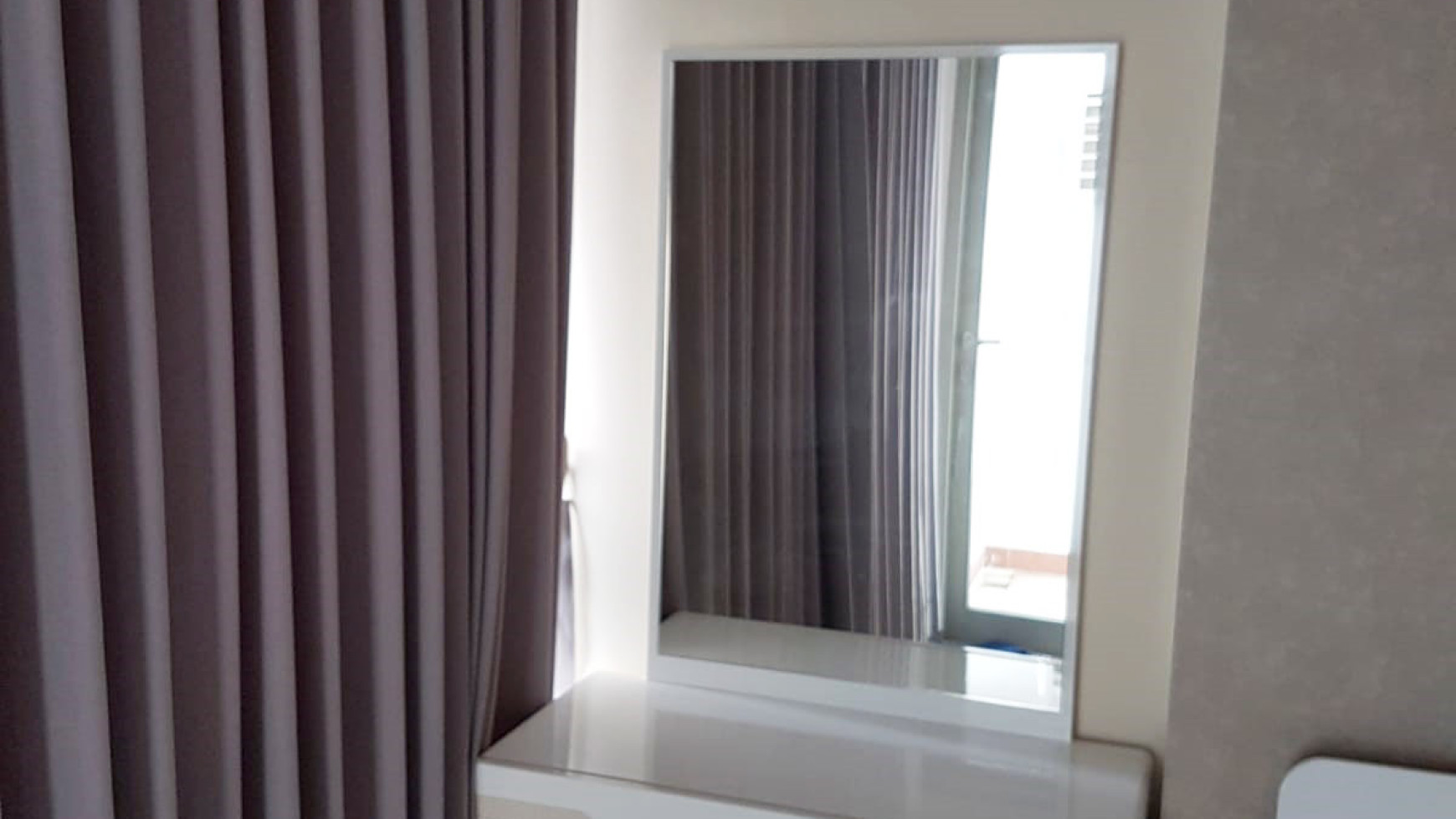 Apartemen Praxis, Lokasi Pusat Kota Surabaya, Strategis, Furnished, Siap Huni