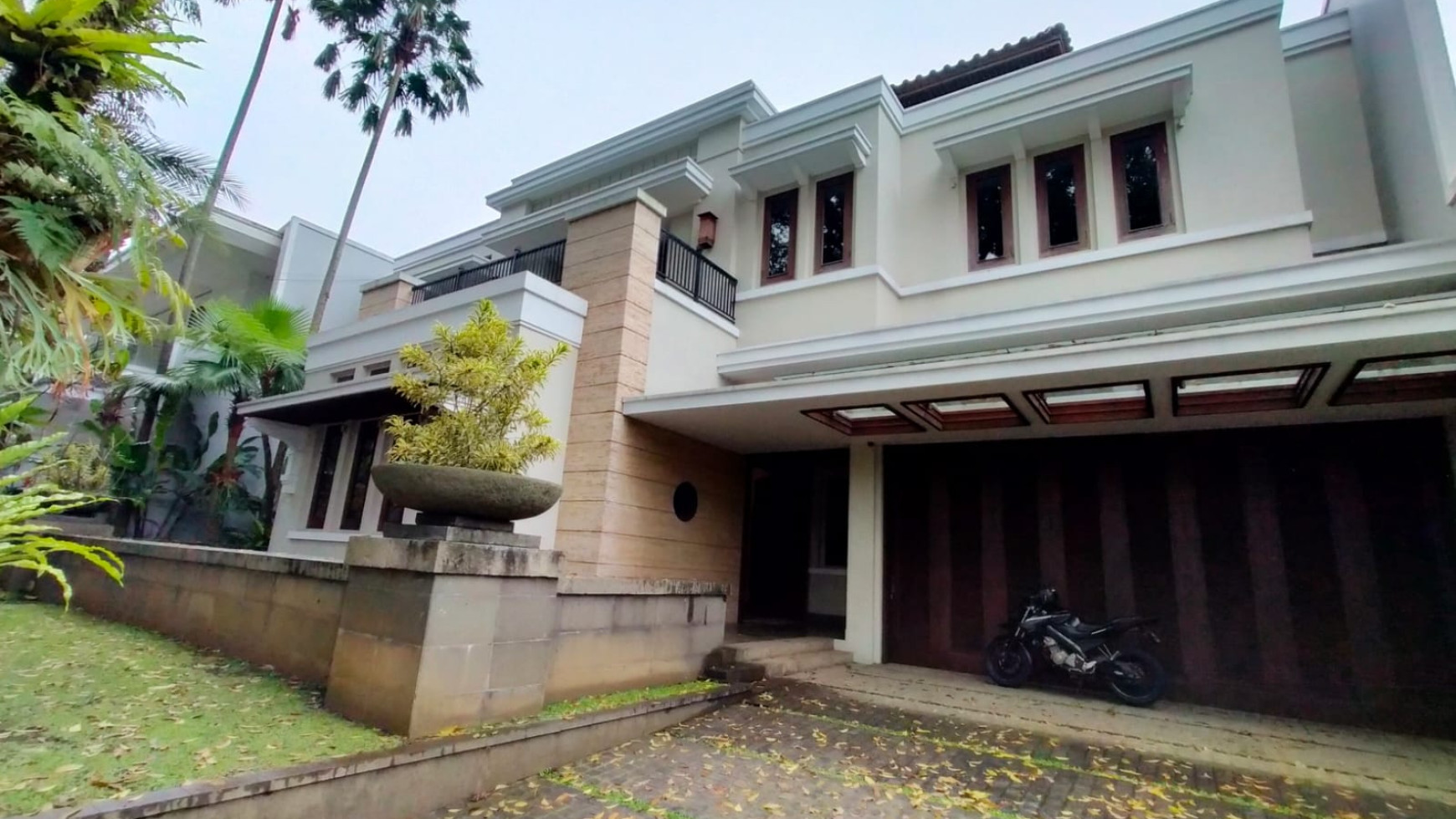 Rumah Mewah di jl Kyai Gede Utama, Dago Bandung