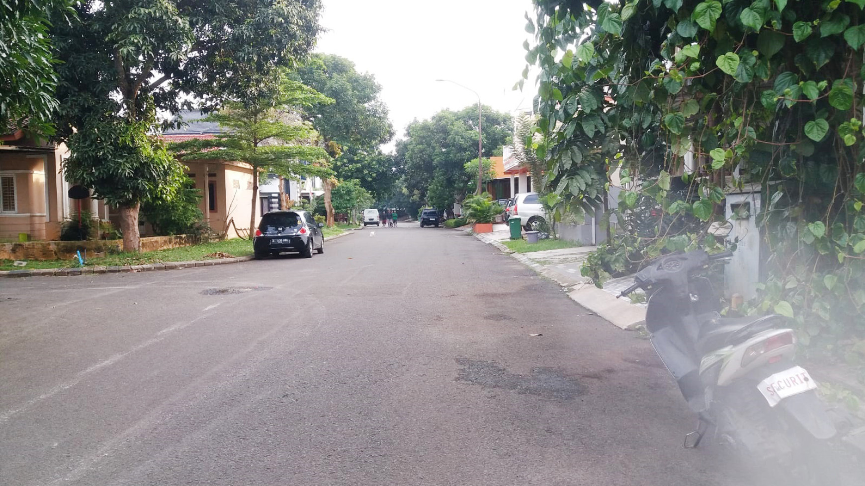 Rumah Bagus Di Cluster Fedora Graha Raya Bintaro Jaya