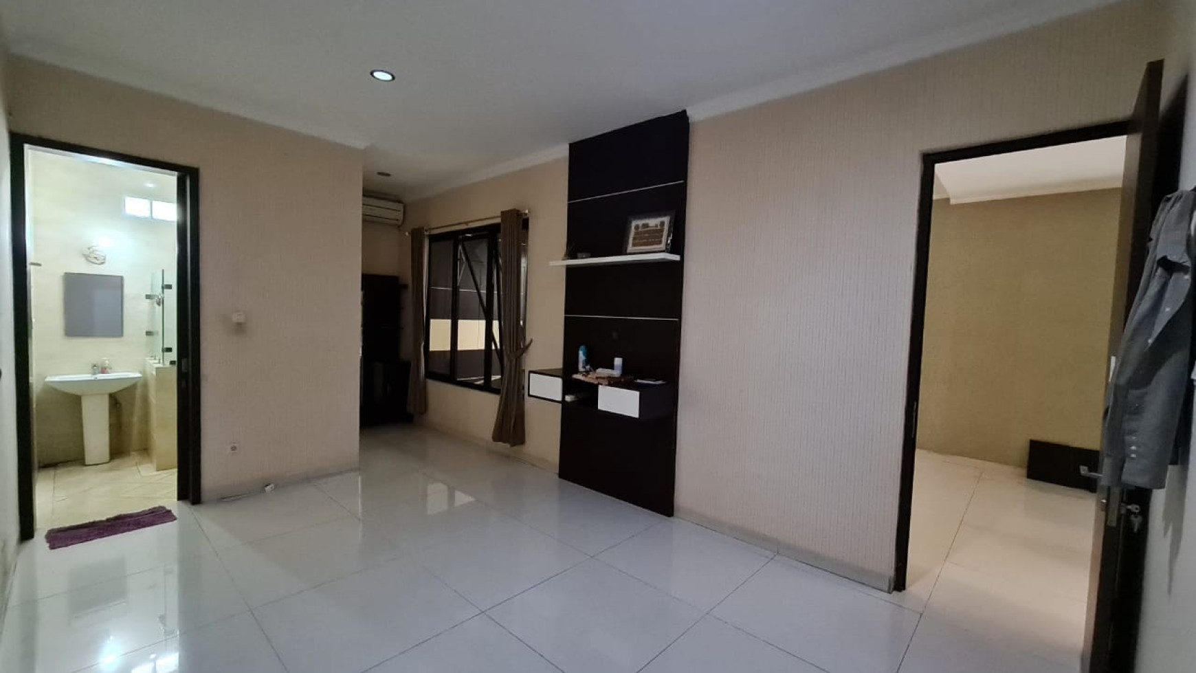 Rumah Siap Huni dekat Bintaro Jaya dan dalam Cluster @Palm Wood Residence, Pondok Aren