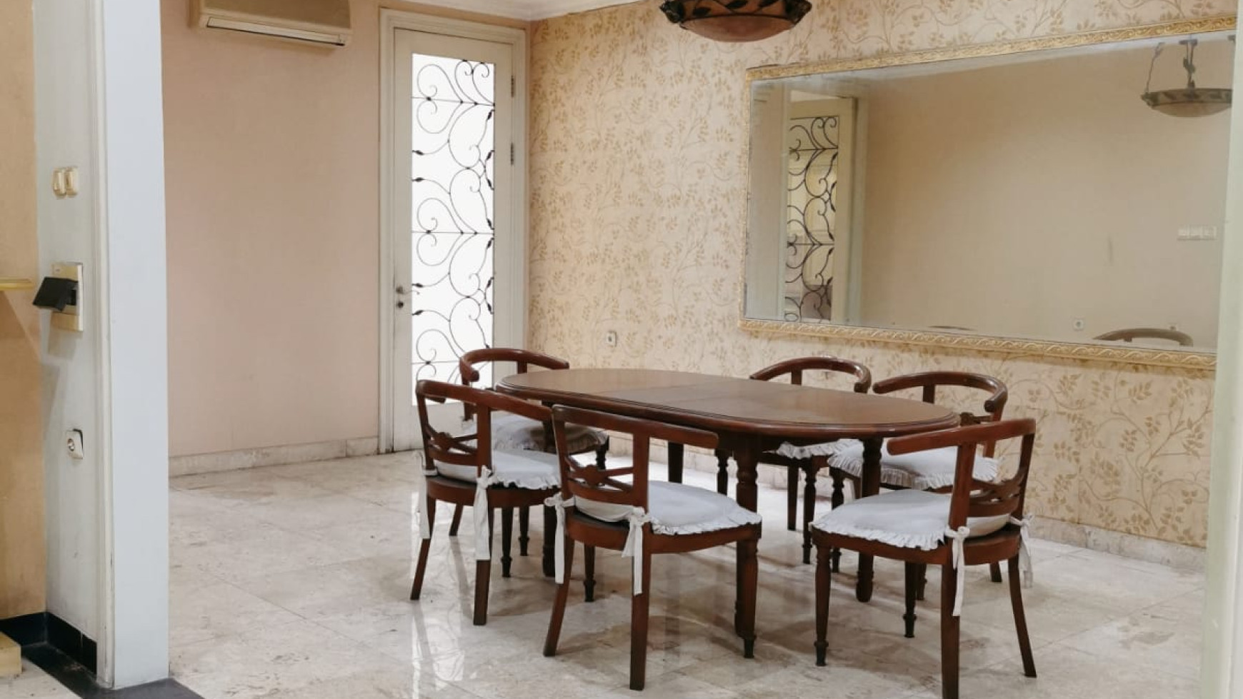 Termurah. Rumah Mewah Taman Tirta Golf, BSD