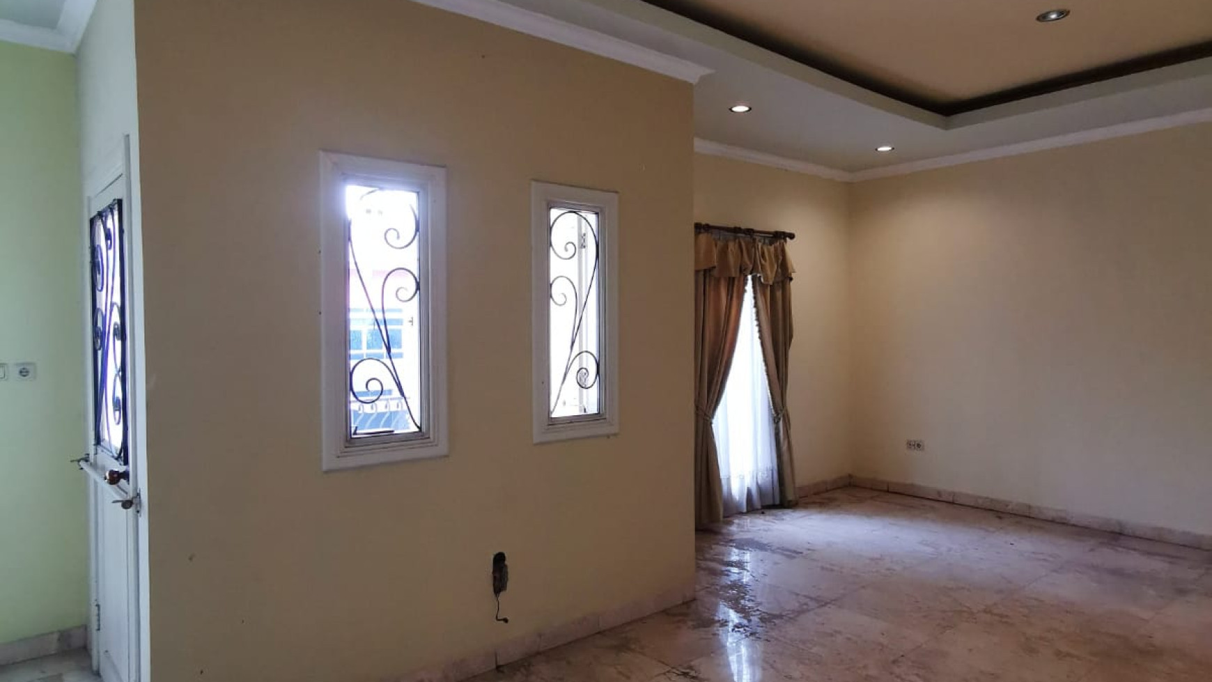 Termurah. Rumah Mewah Taman Tirta Golf, BSD