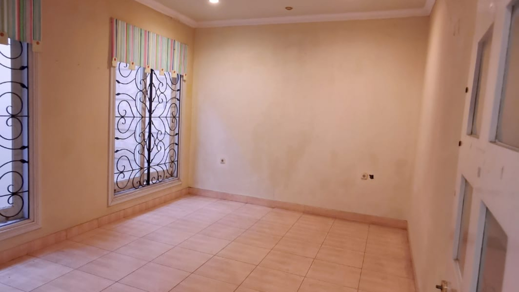 Termurah. Rumah Mewah Taman Tirta Golf, BSD