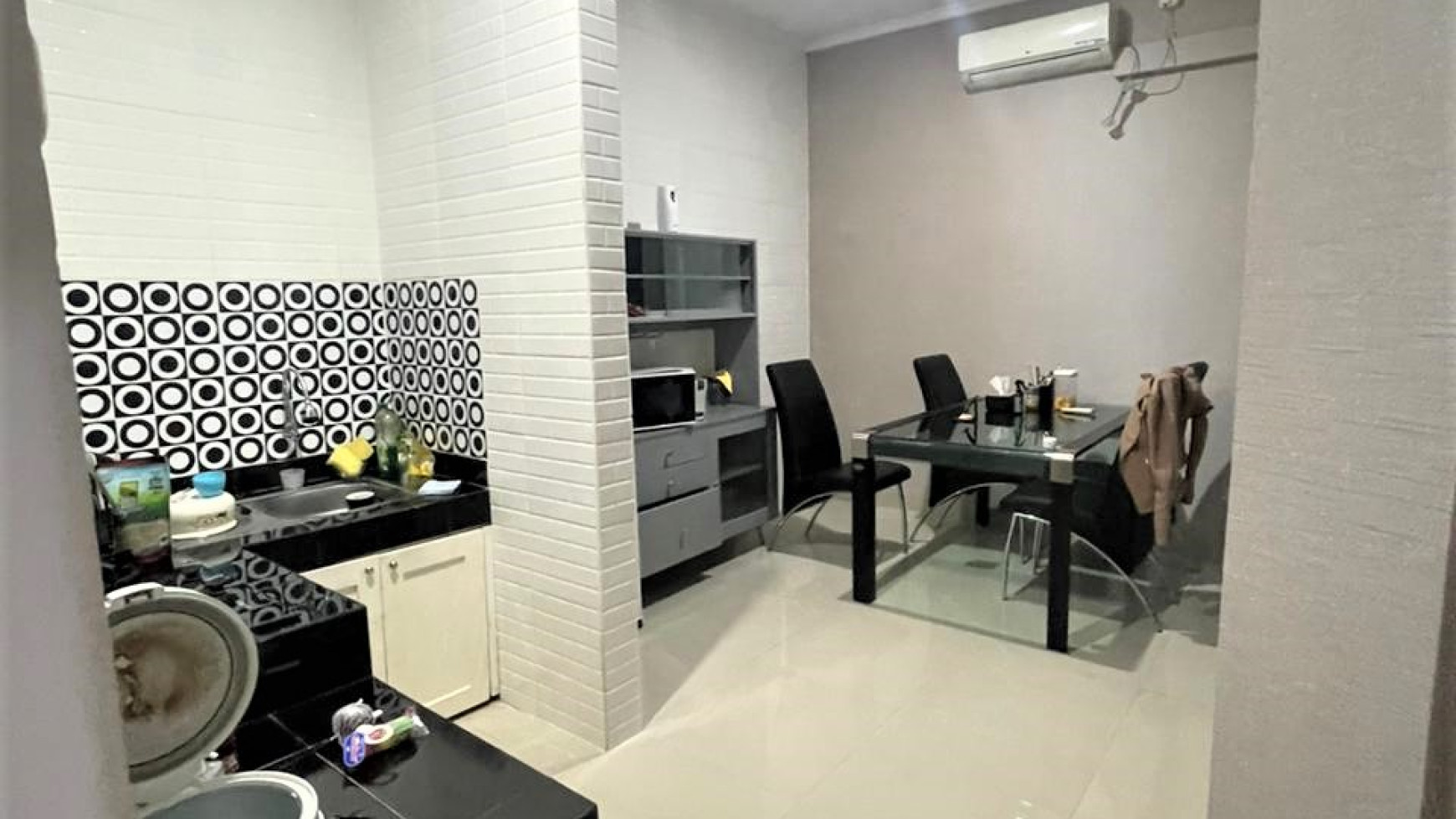 Rumah Minimalis Modern di Jl Radar Auri, Cimanggis Depok