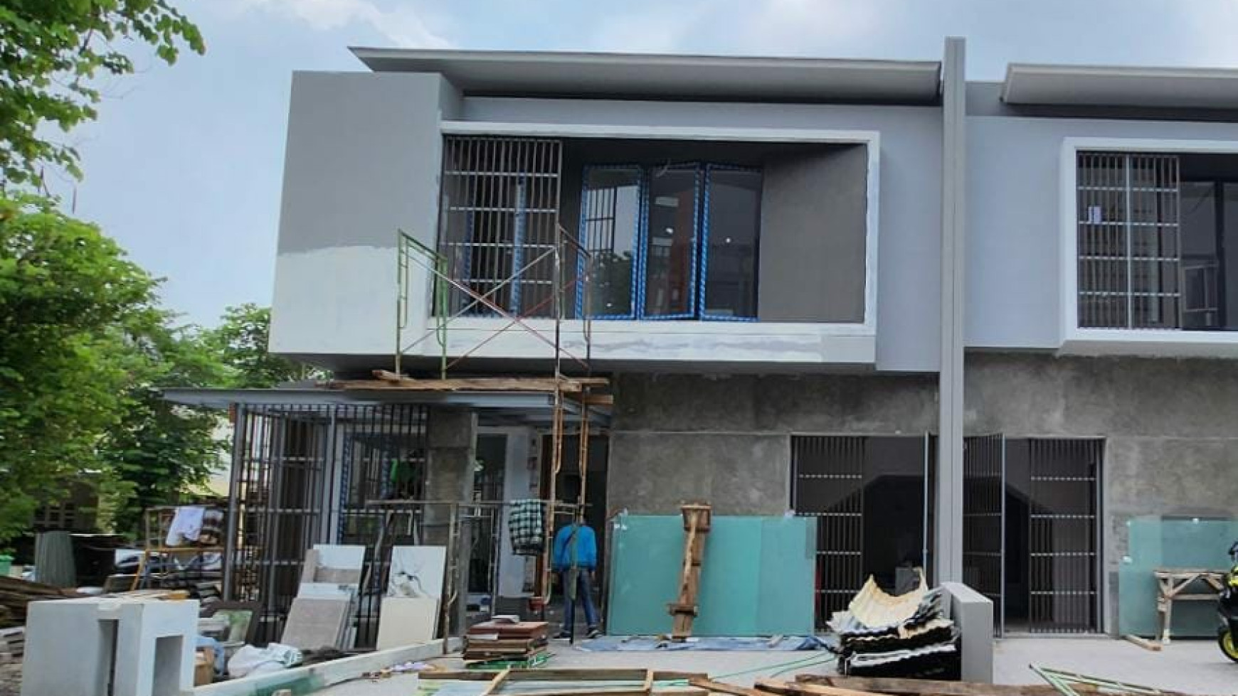 Dijual Rumah Royal Residence Wiyung Surabaya - New Baru 2 Lantai - Siap Huni