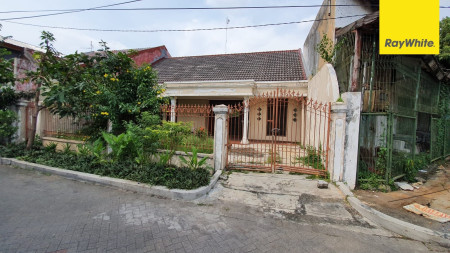 Dijual Rumah SHM di Simpang Darmo Permai Selatan Surabaya