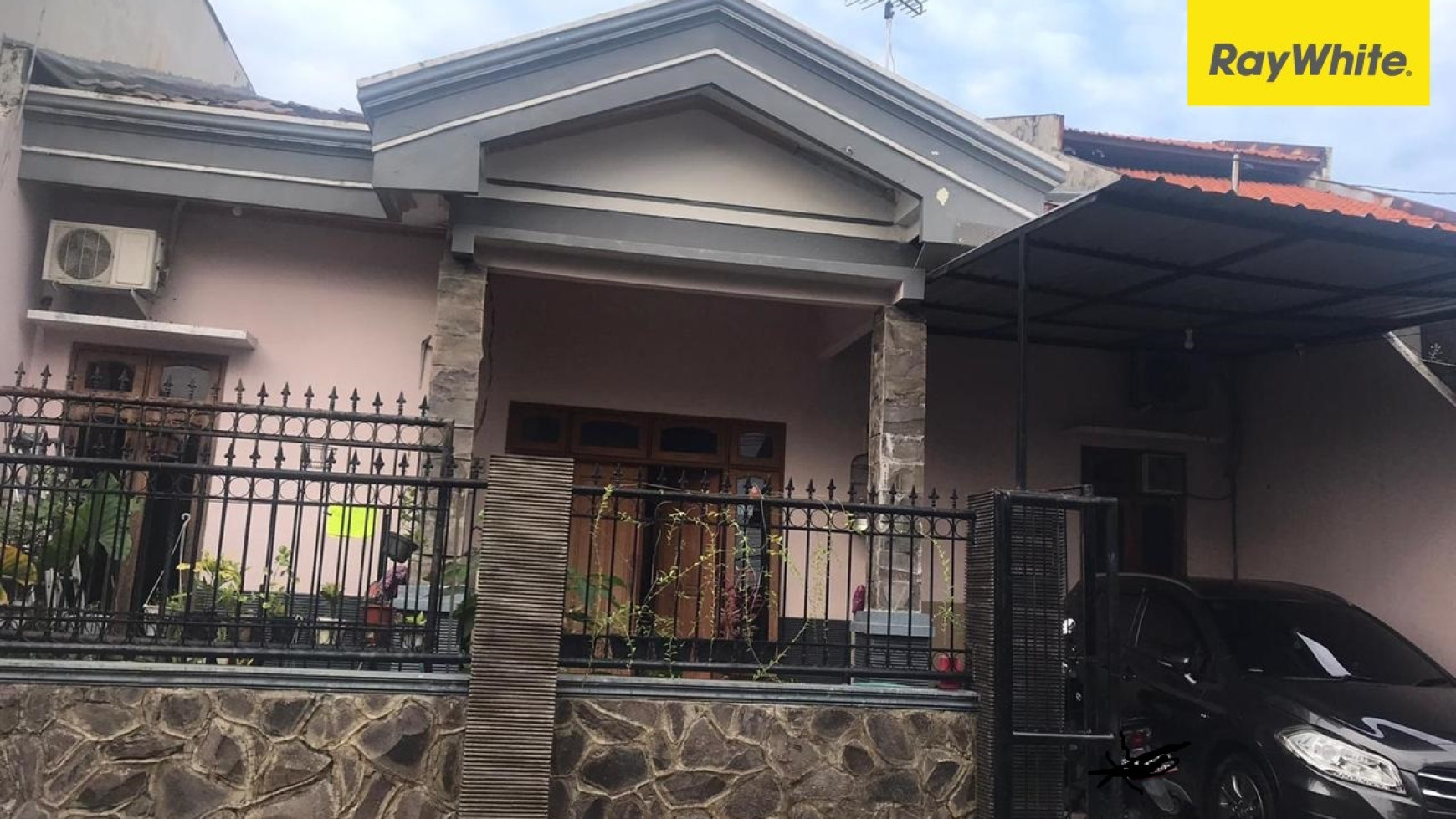 Dijual Rumah di Nginden Intan Timur Surabaya