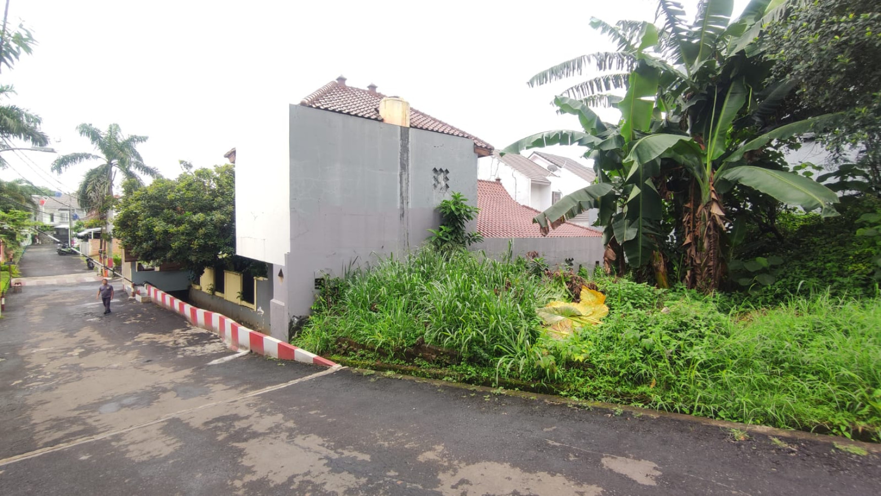 Rumah 2 Lantai di Larangan 