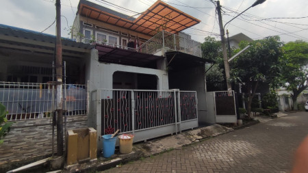 Rumah 2 Lantai, rapi, dan terawat di Pondok Aren