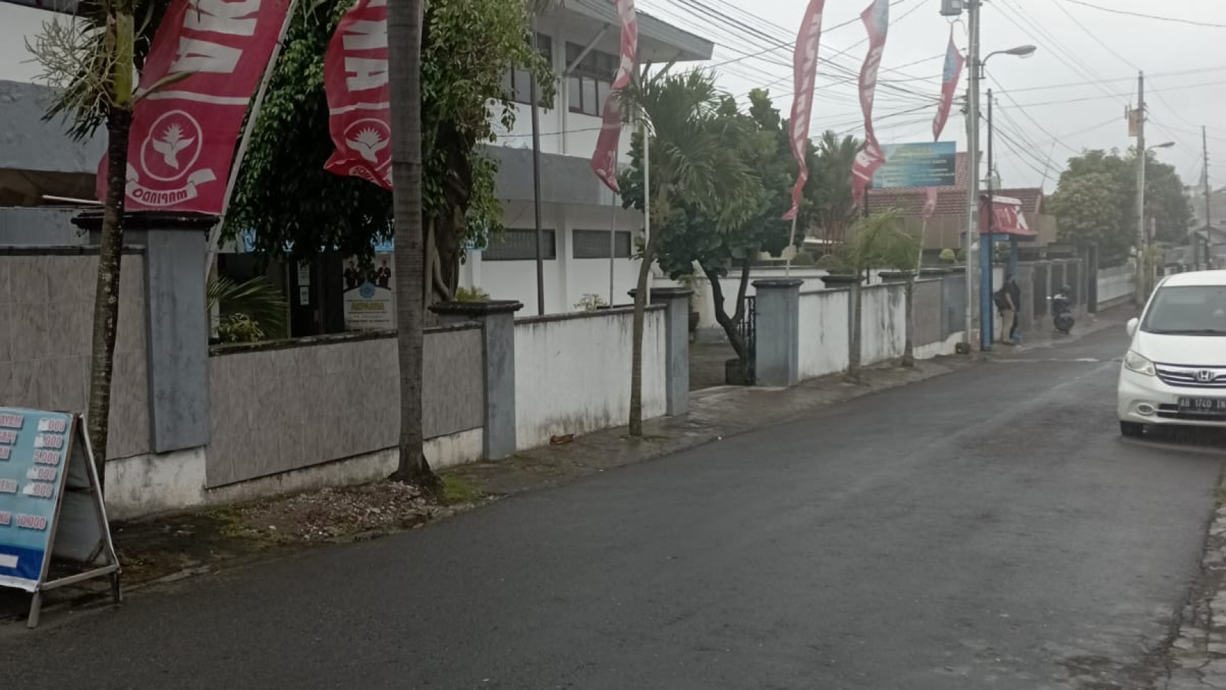 Gedung Cocok Untuk Kantor / Bimbel Di Jl Bintaran Kidul Mergangsan Yogyakarta