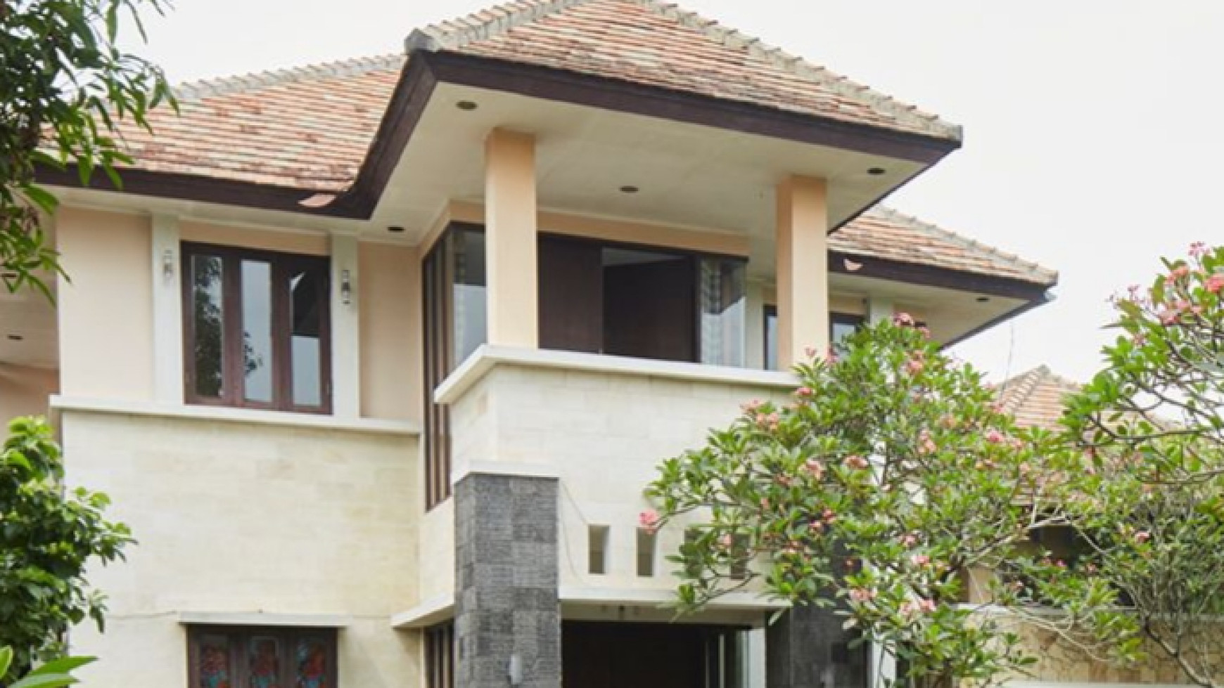 Dijual Rumah 2 Lantai di Cibubur Area