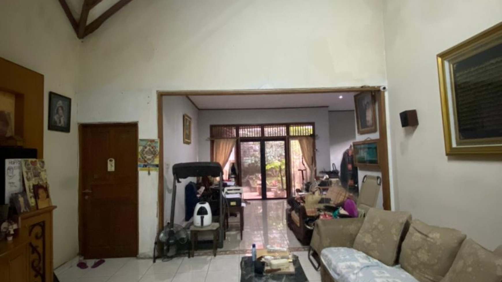 Dijual Rumah 2 Lantai di Cirendeu 