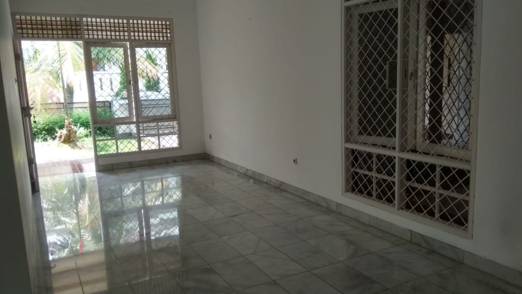 Rumah Bagus Di Ciater Raya BSD Tangerang Selatan