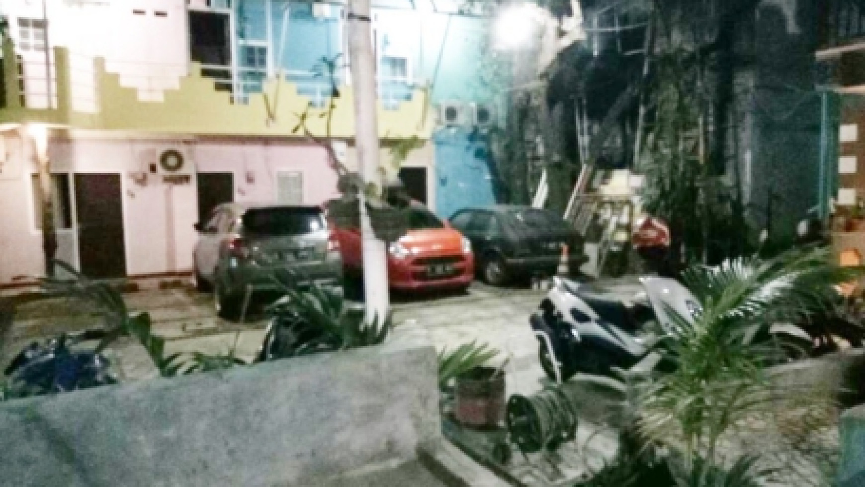Rumah Kos Kosan Di Guest House, Sabar Mansion, Jl Sabar Raya, Pesanggrahan