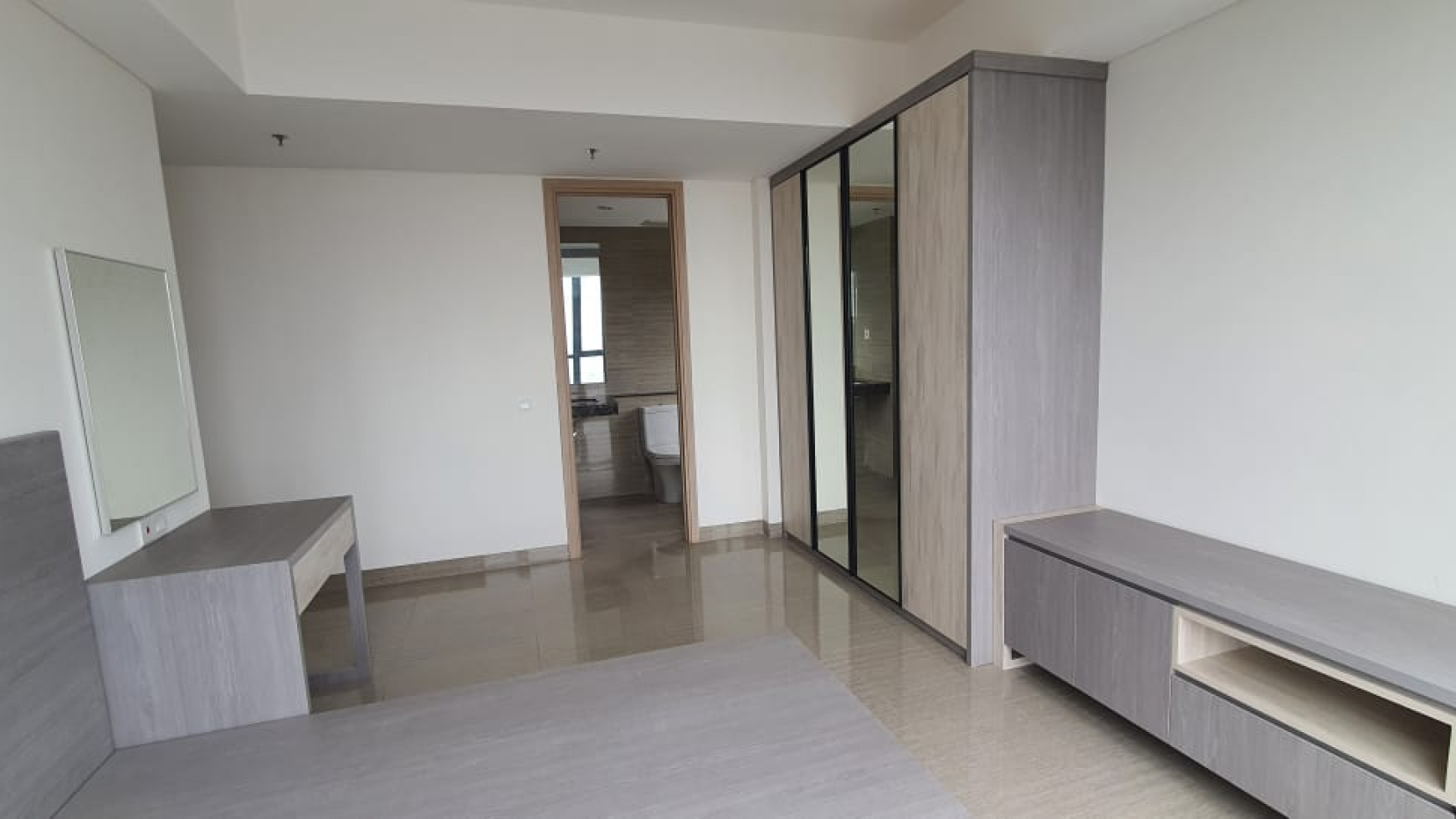 Disewakan Apartemen Hill Crest 3 BR, Lippo Karawaci