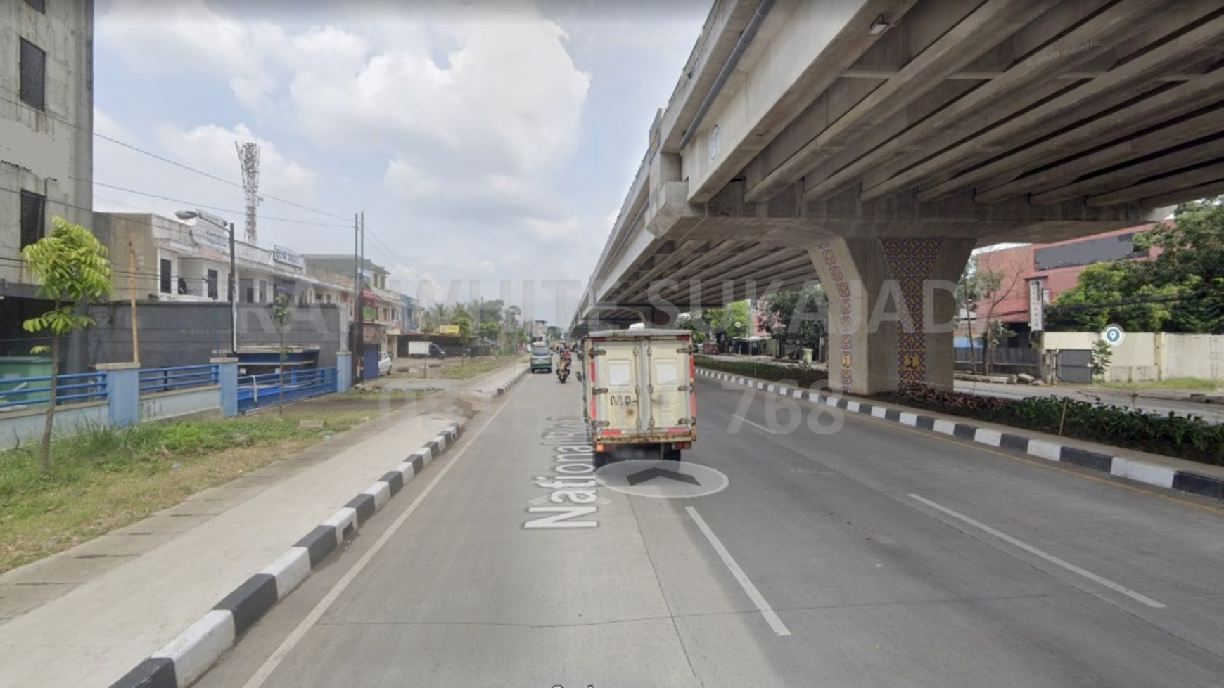 Dijual Gedung Ruang Usaha di Mainroad Soekarno Hatta