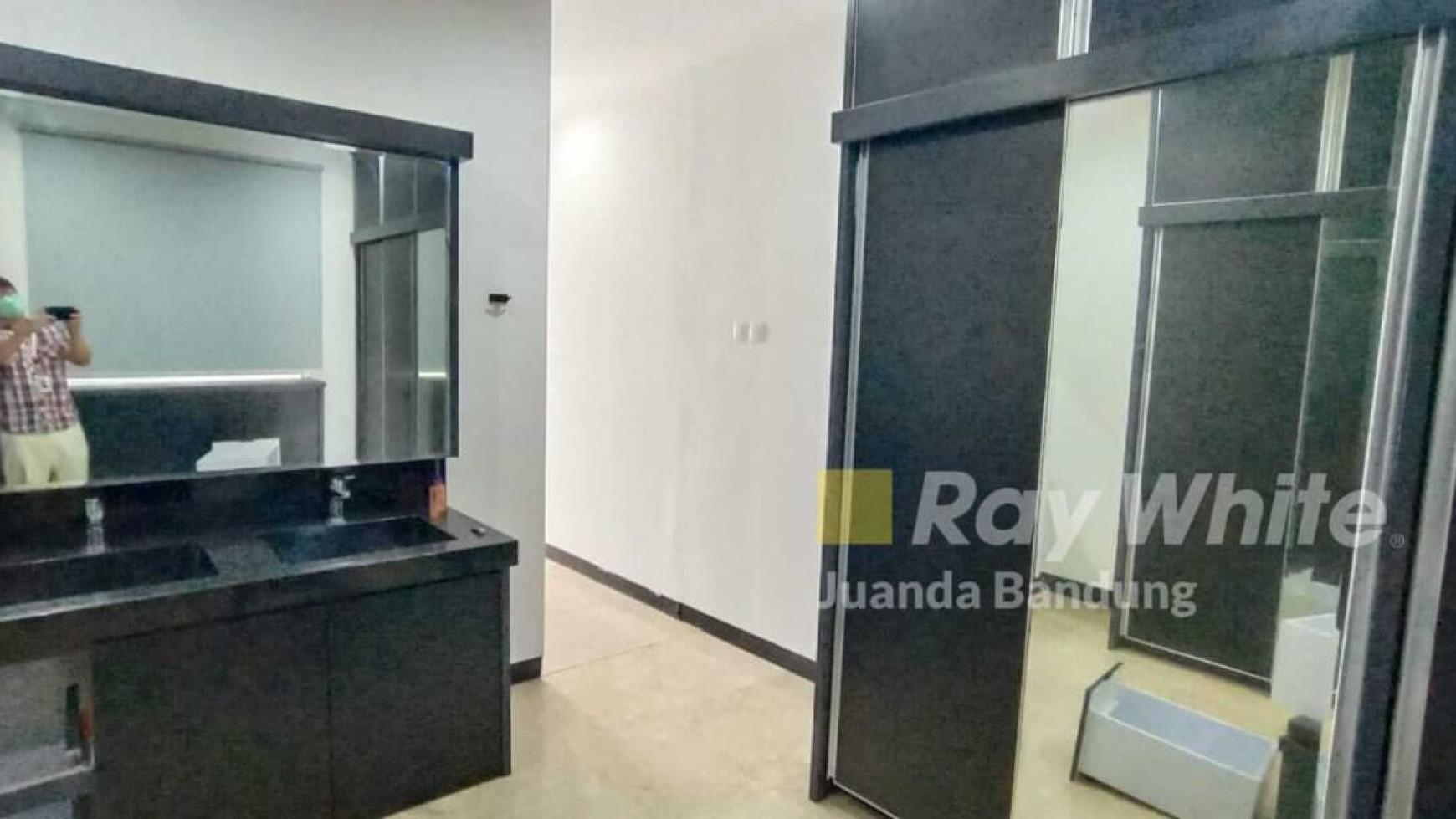 Langka Rumah 2 lantai Budisari baru renovasi, Setiabudi Bandung utara, Bagus!