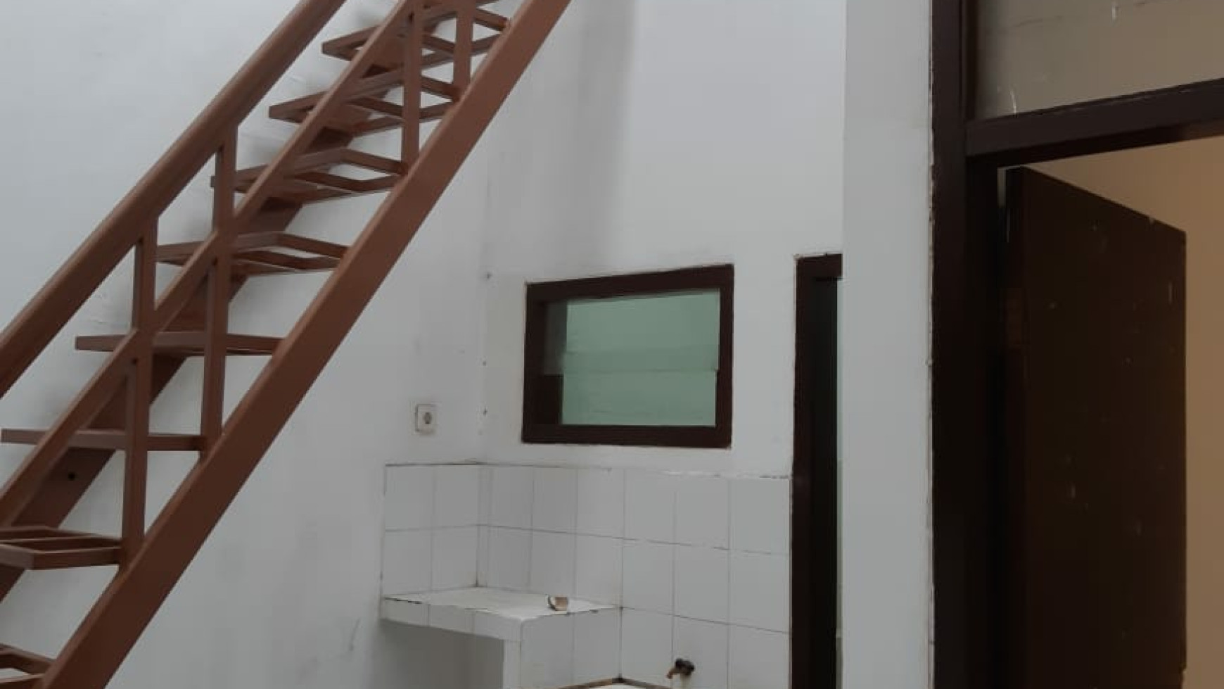 Dijual Rumah Jl. Baratajaya - Gubeng - Surabaya STRATEGIS Row Jalan LUAS dekat Raya Nginden