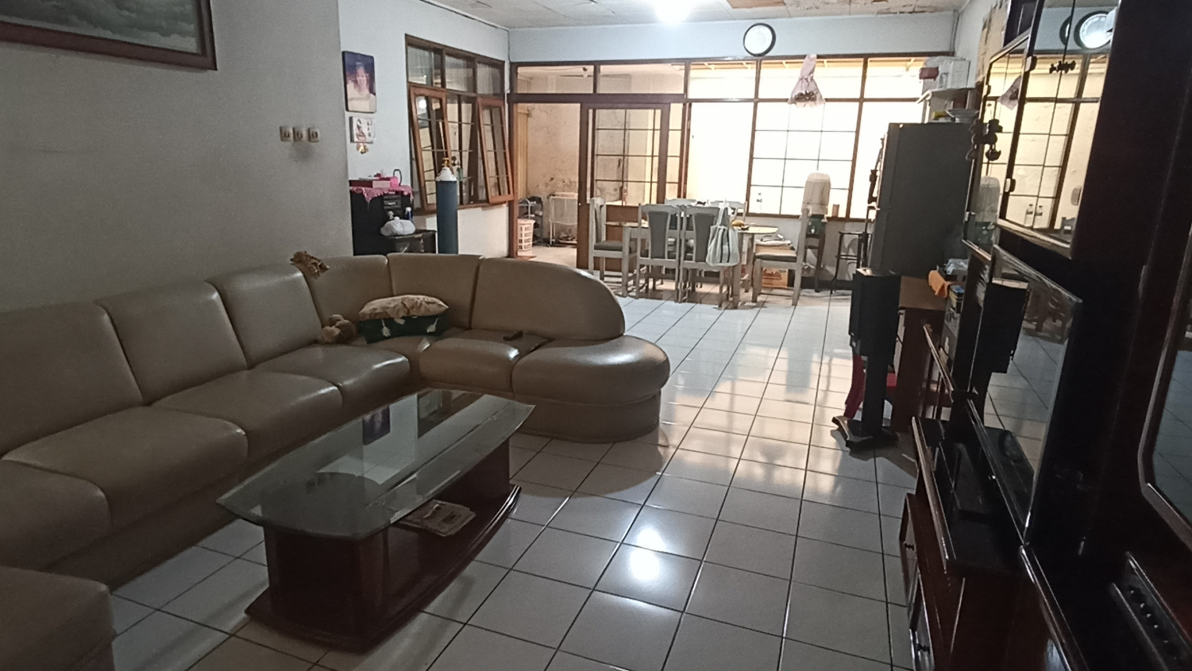 Rumah Asri Semi Furnished di jalan Kasuari, Bandung Kota