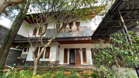 Rumah Asri dan Nyaman di Komplek Mekar Wangi, Bandung Kota