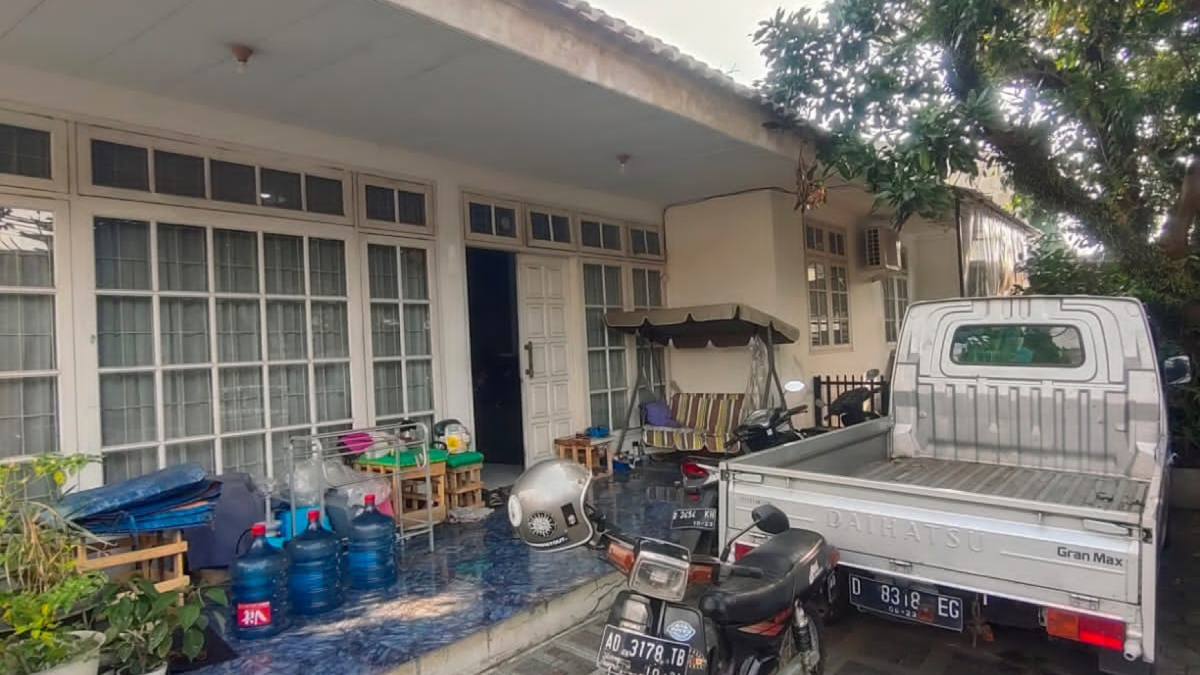 Rumah Minimalis Semi Furnished di Sayap Holis, Bandung Kota