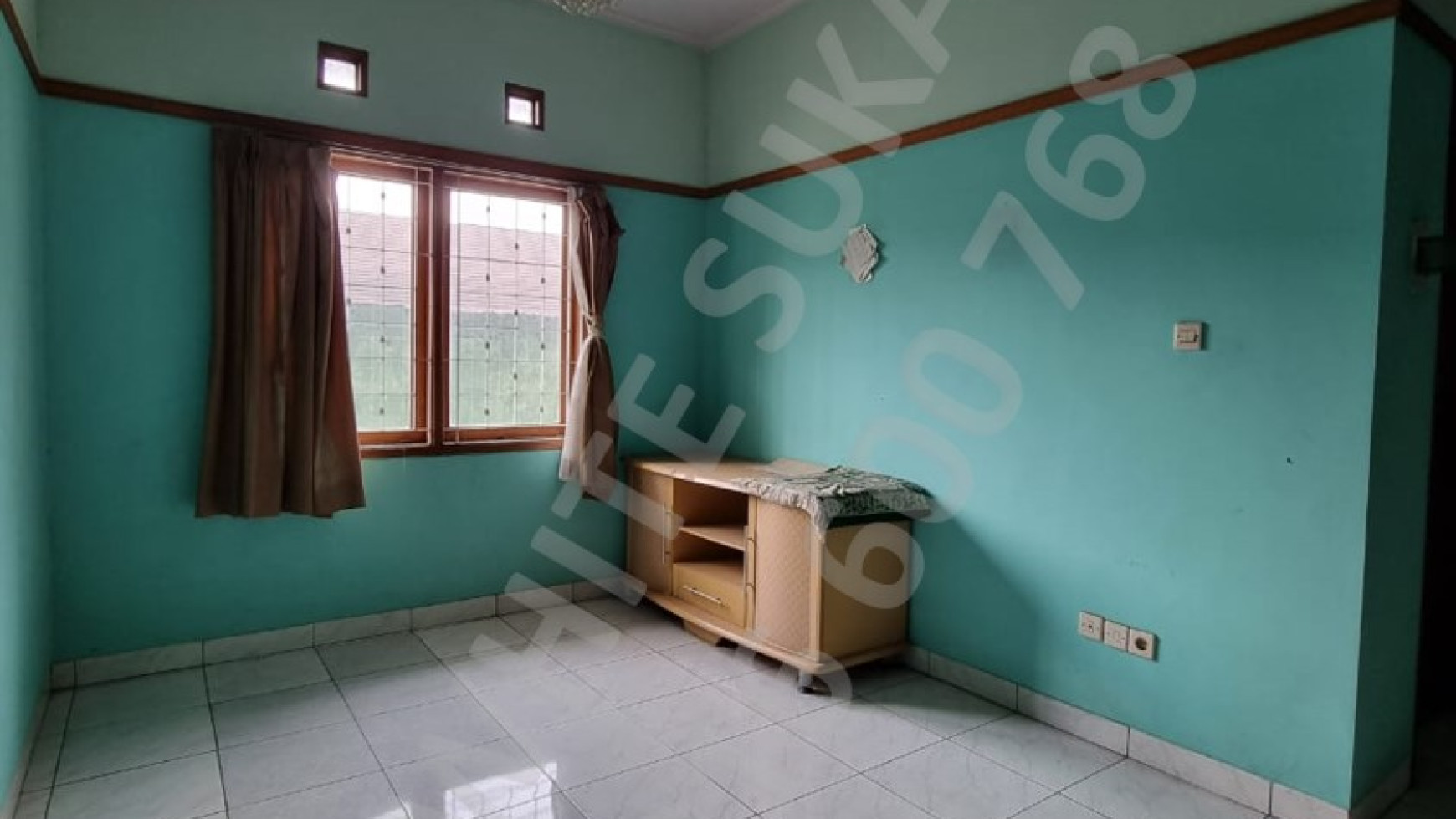 Dijual Rumah Tinggal 2 Lantai di Setraduta