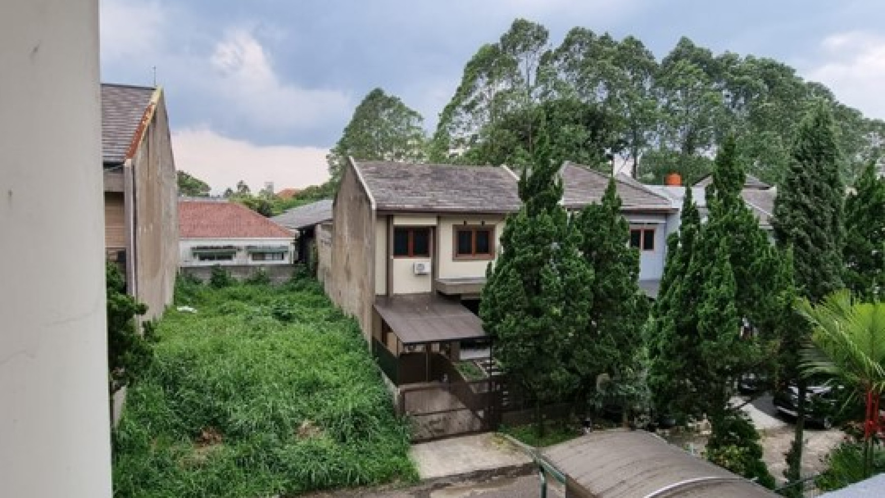 Dijual Rumah Tinggal 2 Lantai di Setraduta