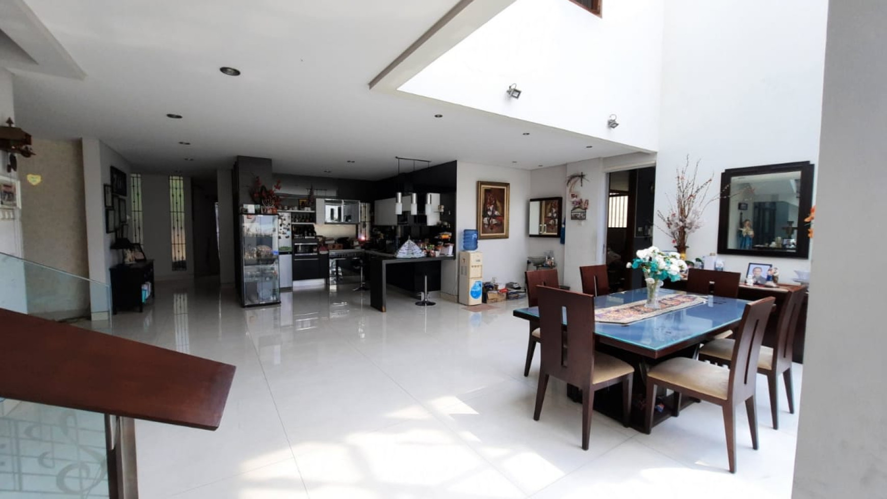 Rumah Lux Asri di Jalan Titian Kencana, Bandung Kota