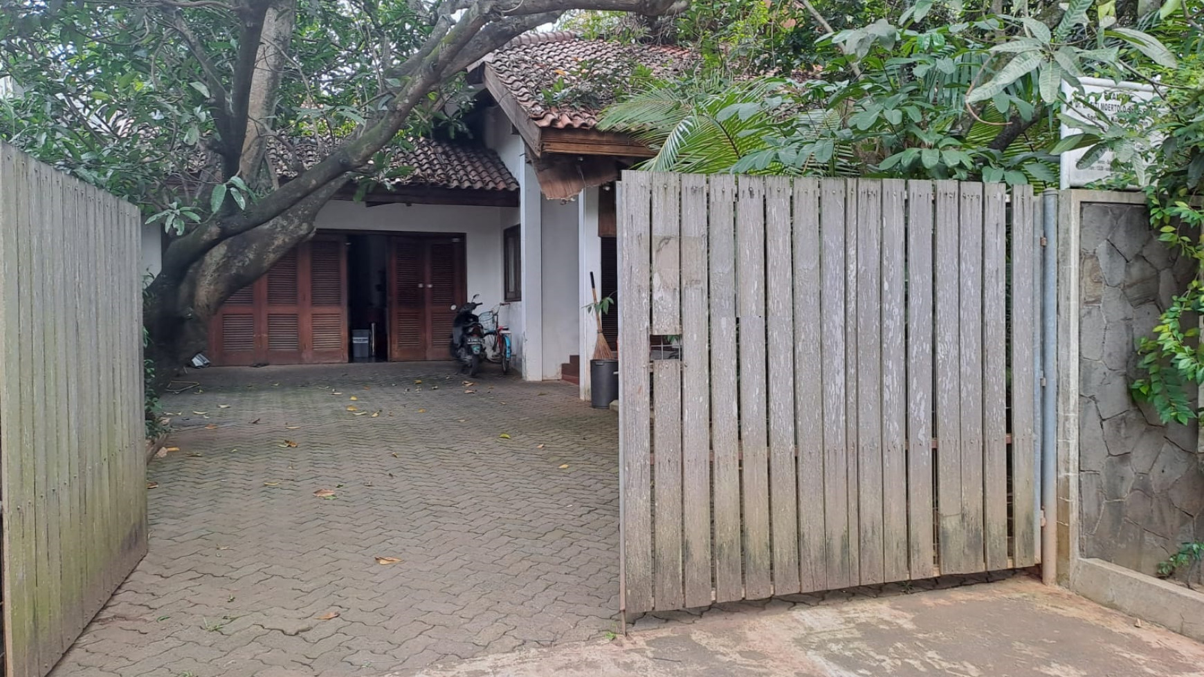 RUMAH DIJUAL JALAN KEMANG JAKARTA SELATAN