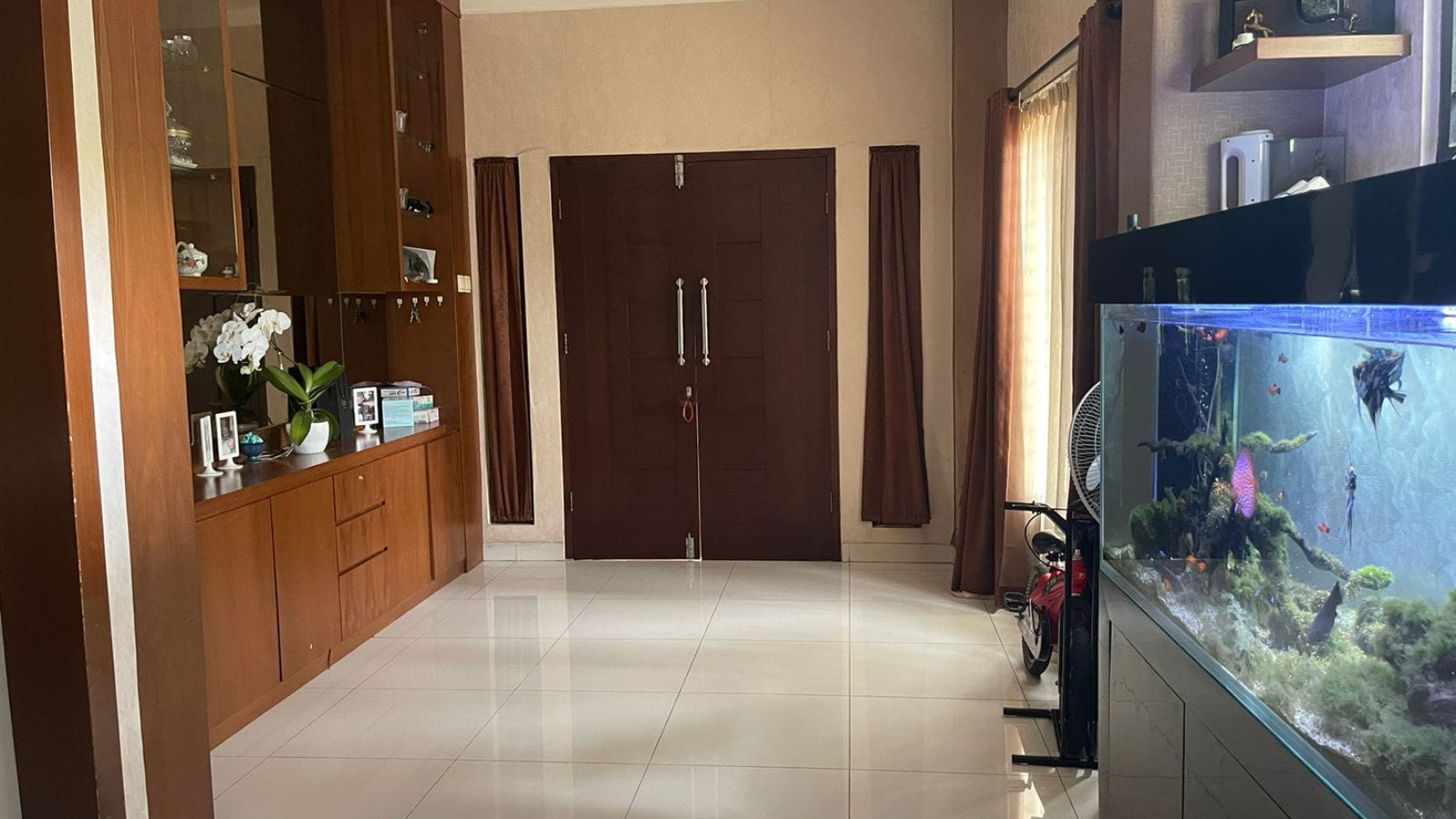 Rumah Dijual Posisi Hook di Emerald Bintaro Jaya Sektor 9