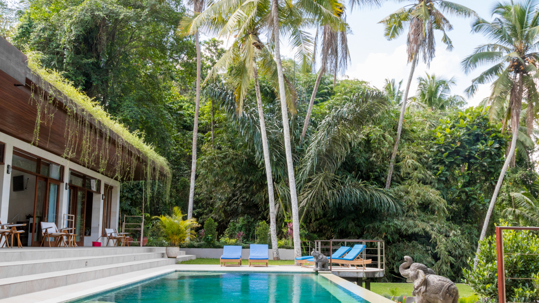 Amazing 6 Bedroom Villa on 1520 sq m of Leasehold Land with Ravine View 10 Minutes from Ubud Center