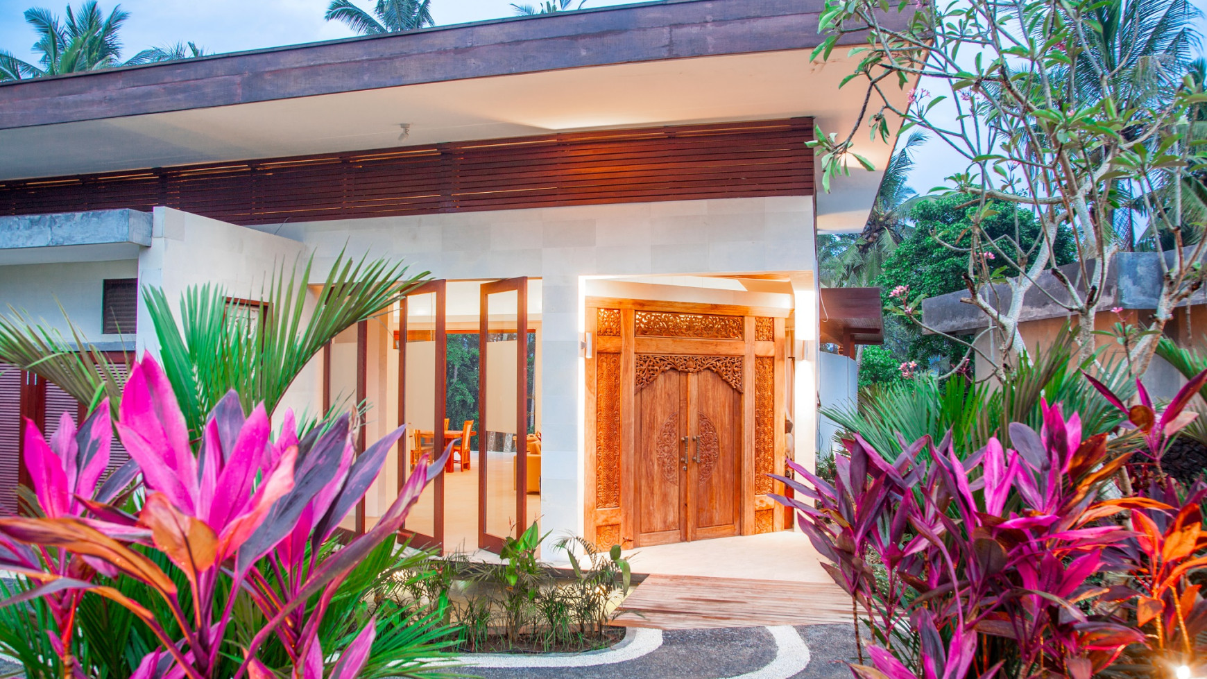 Amazing 3 Bedroom Villa on 1200 sq m of Leasehold Land with Ravine View 10 Minutes from Ubud Center