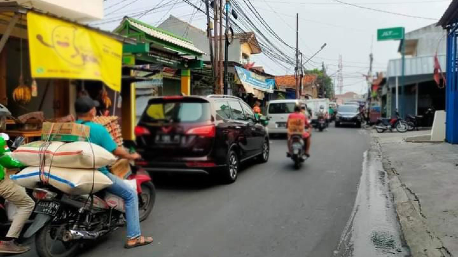 Dijual 2 Unit Ruko Lokasi Strategis di Jl Wahid Hasyim Raya, Cipadu