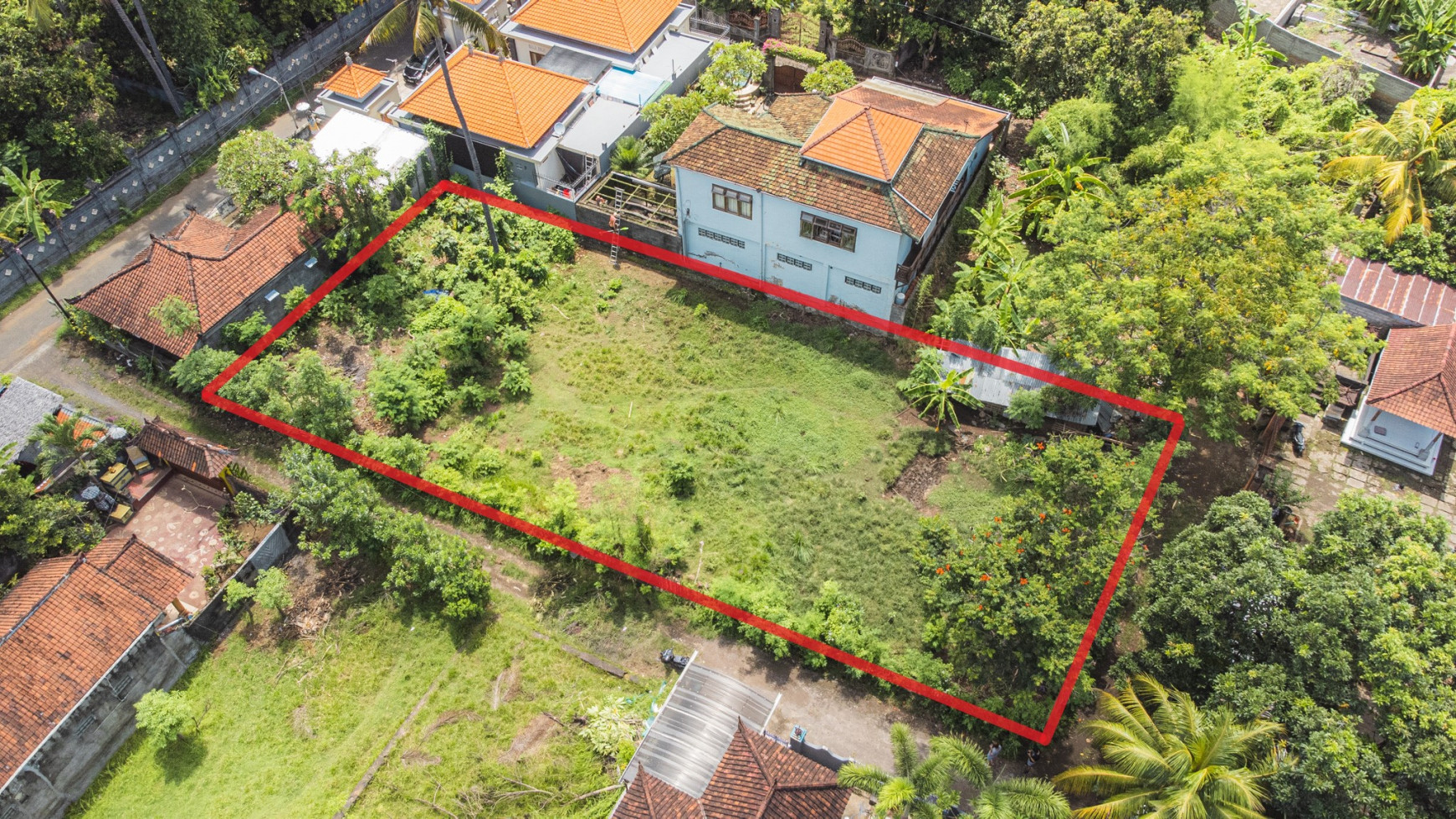Land Located in Strategic Location For Sale