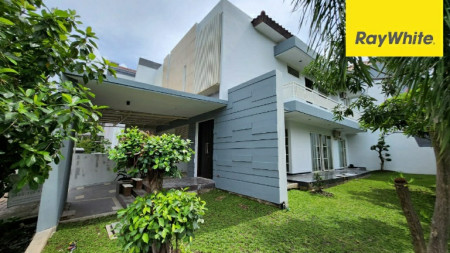 Rumah Baru Renov Cantik - South Emerald Mansion Citraland Surabaya- TerMURAH Lokasi TerDEPAN dekat GWalk- Best Price