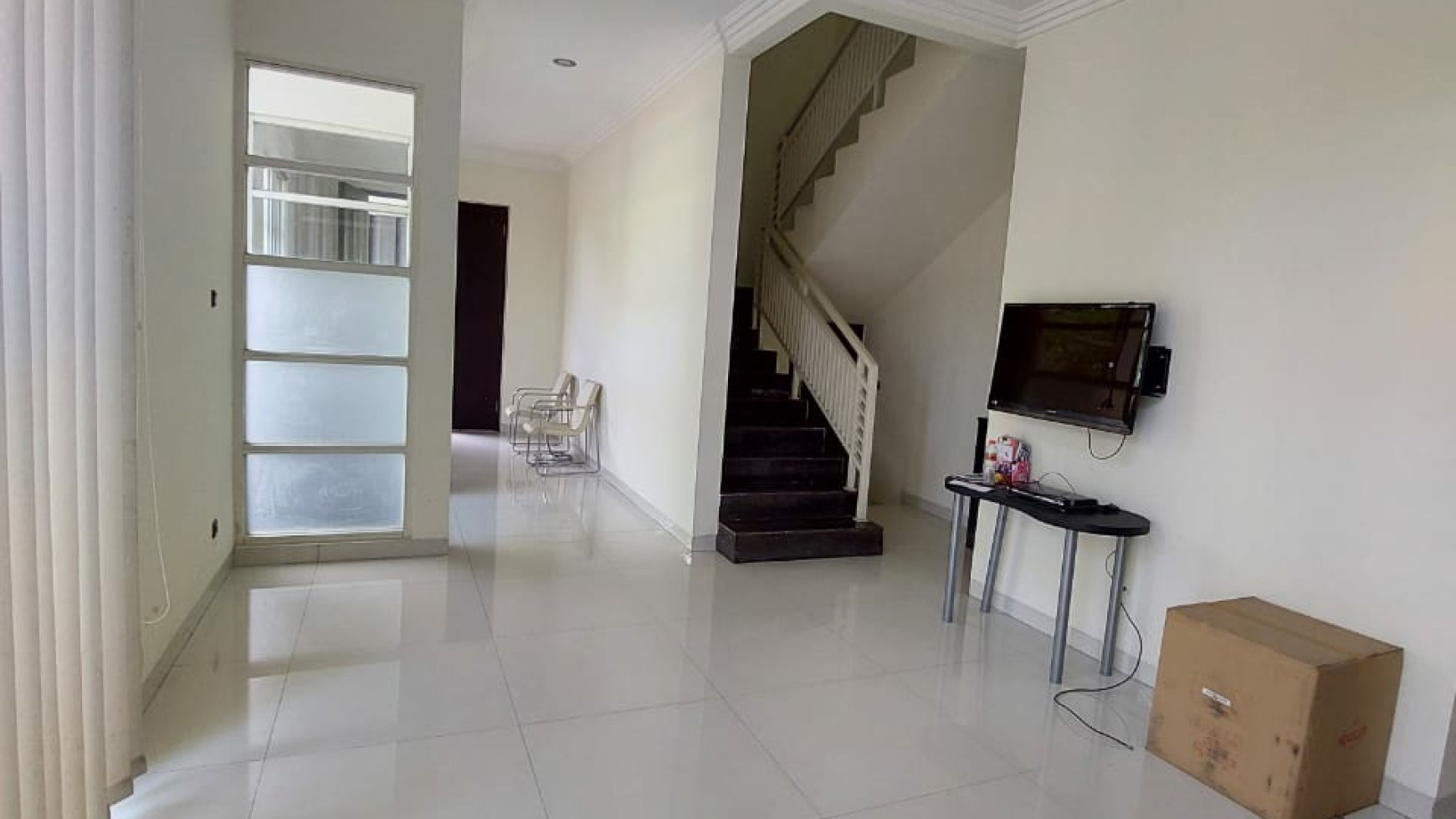 Rumah Baru Renov Cantik - South Emerald Mansion Citraland Surabaya- TerMURAH Lokasi TerDEPAN dekat GWalk- Best Price