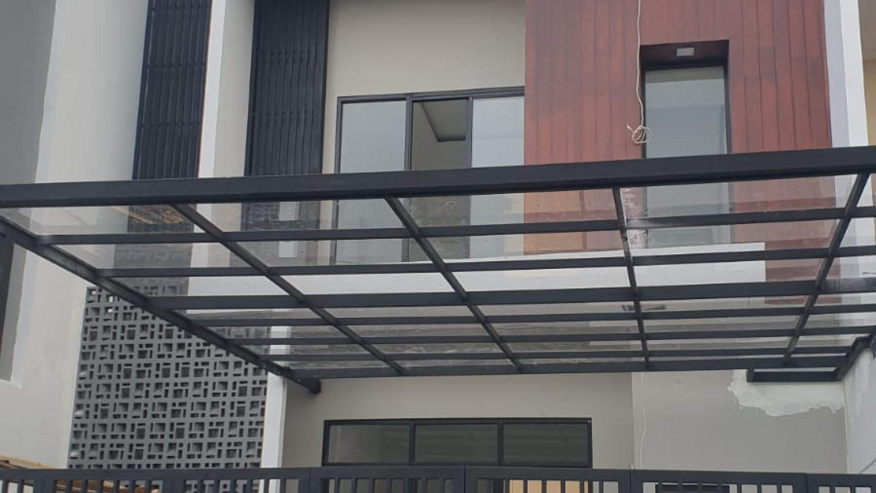 Rumah Baru Keren di Citra 3 Jakarta Barat