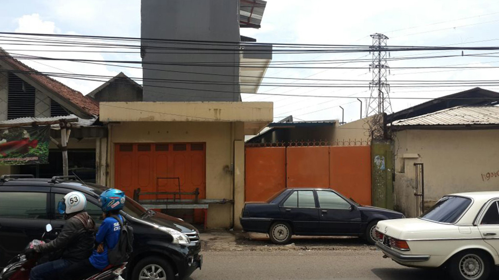 Gudang + Laha Usaha Strategis di Mainroad Raya Kopo, Bandung